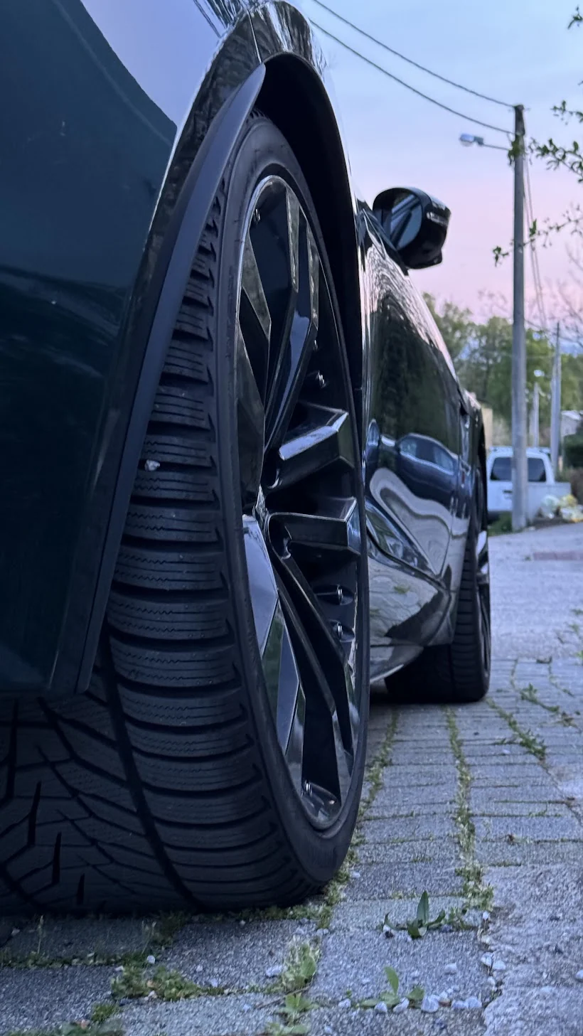 Automotive &mdash; colour & form &mdash; photograph 7