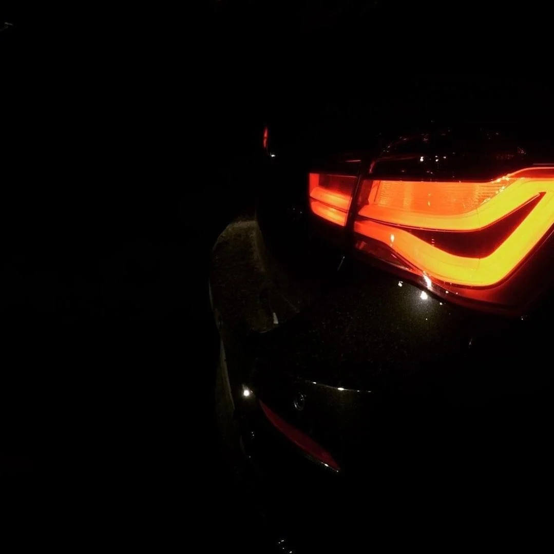 Automotive &mdash; colour & form &mdash; photograph 18