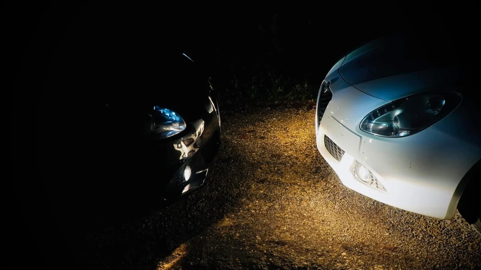 Automotive &mdash; colour & form &mdash; photograph 23